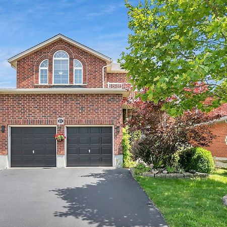 2 Bedroom Luxury Apartment Guelph Exterior foto